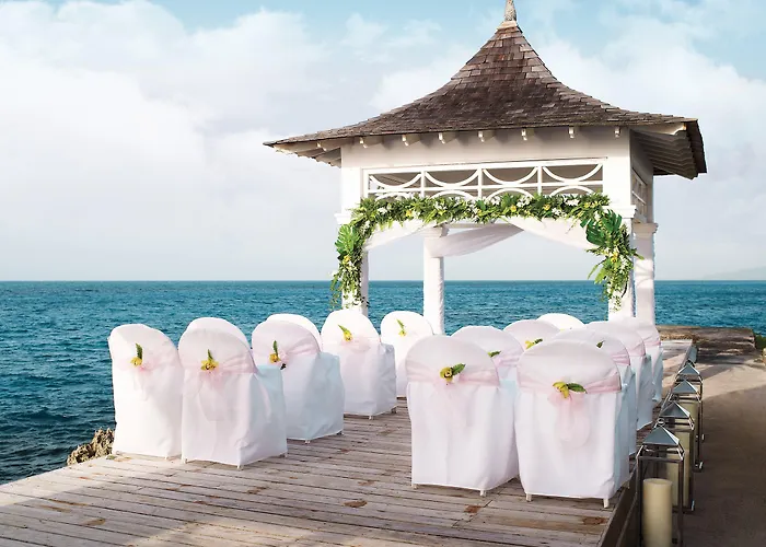 Couples Tower Isle (adults Only) 4*