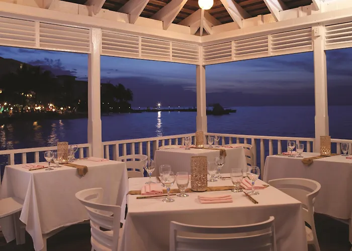 Couples Tower Isle (adults Only) 4*